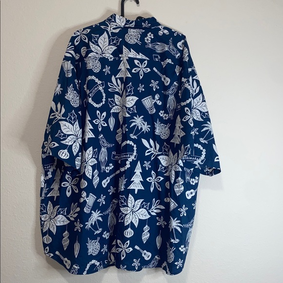 🪿Blue Tommy Bahama "Mele Kalikimaka" Hawaiian Christmas shirt! - Picture 5 of 10